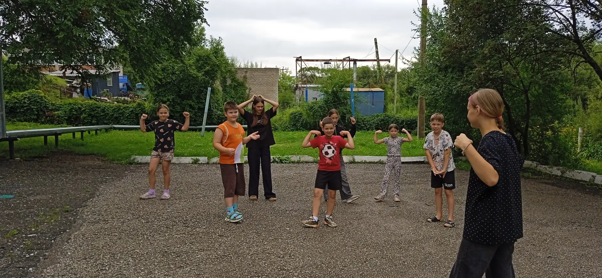 С началом новой недели!! Надеемся она будет такая же веселая, яркая, интересная, как и все предыдущи