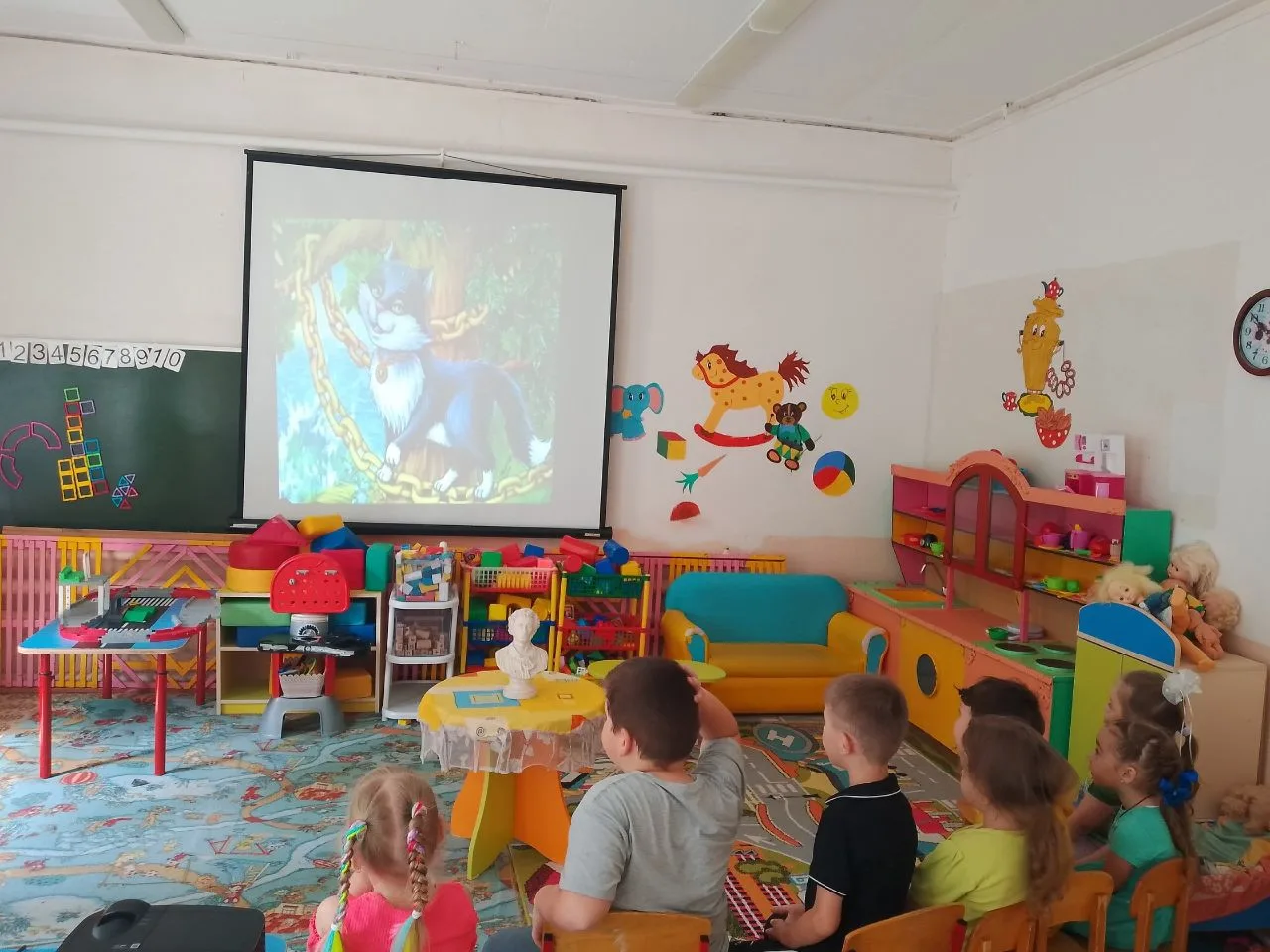 📚 Пушкинский день в детском саду: путешествие в мир сказок!