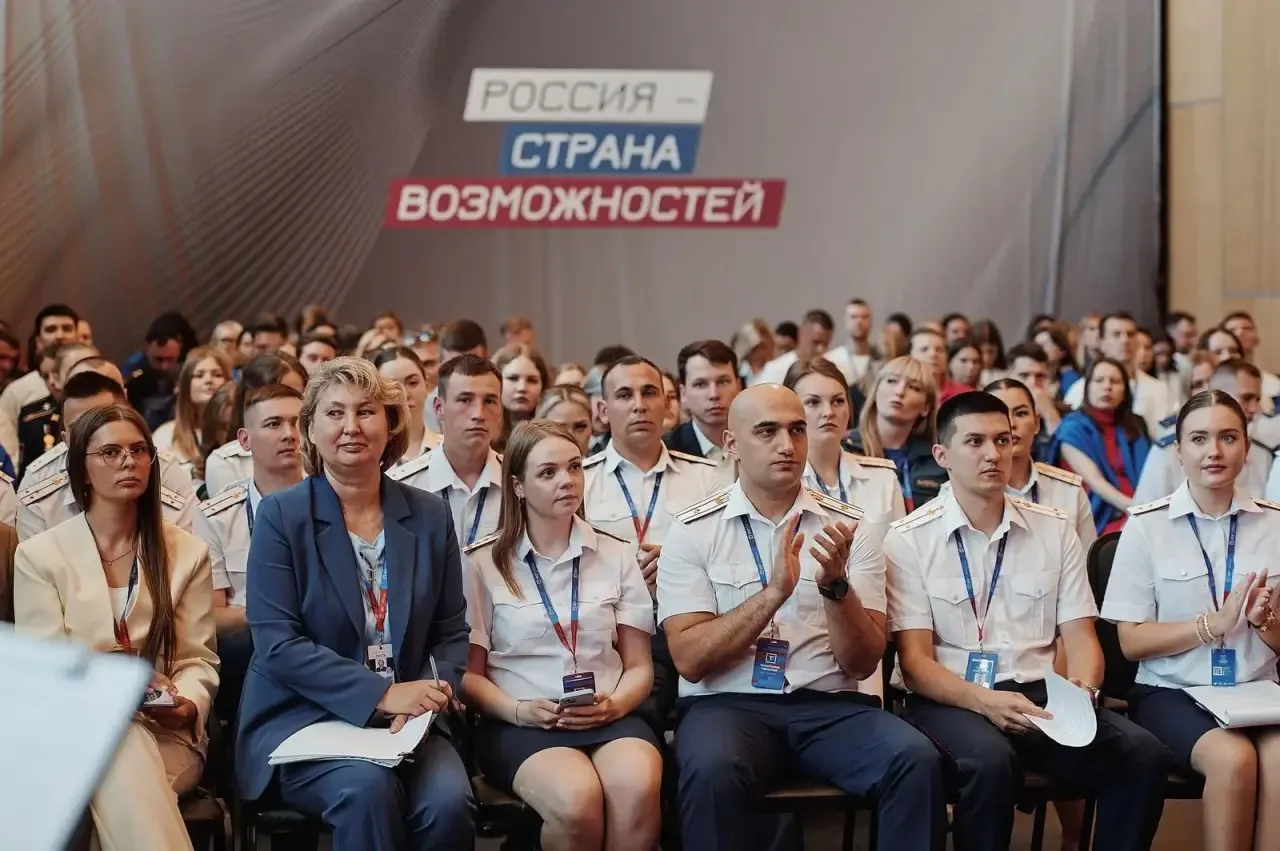 Сотрудник ВЮИ  ФСИН России приняла участие в «Территории смыслов»🇷🇺