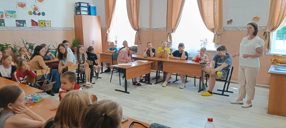 УРА! ОТКРЫТИЕ ПРИШКОЛЬНОГО ЛАГЕРЯ "Солнышко "                        Первый день в школьном лагере: 