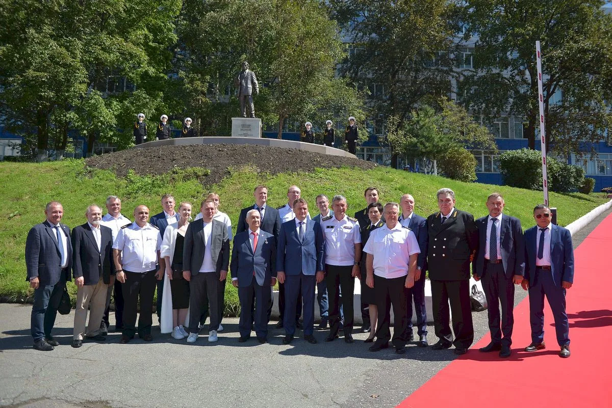 ⚓️ Во Владивостоке увековечили создателя океанического рыбного флота