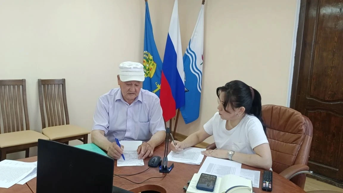 Легализацию занятости в фермерских хозяйствах обсудили на заседании рабочей группы

Под председатель