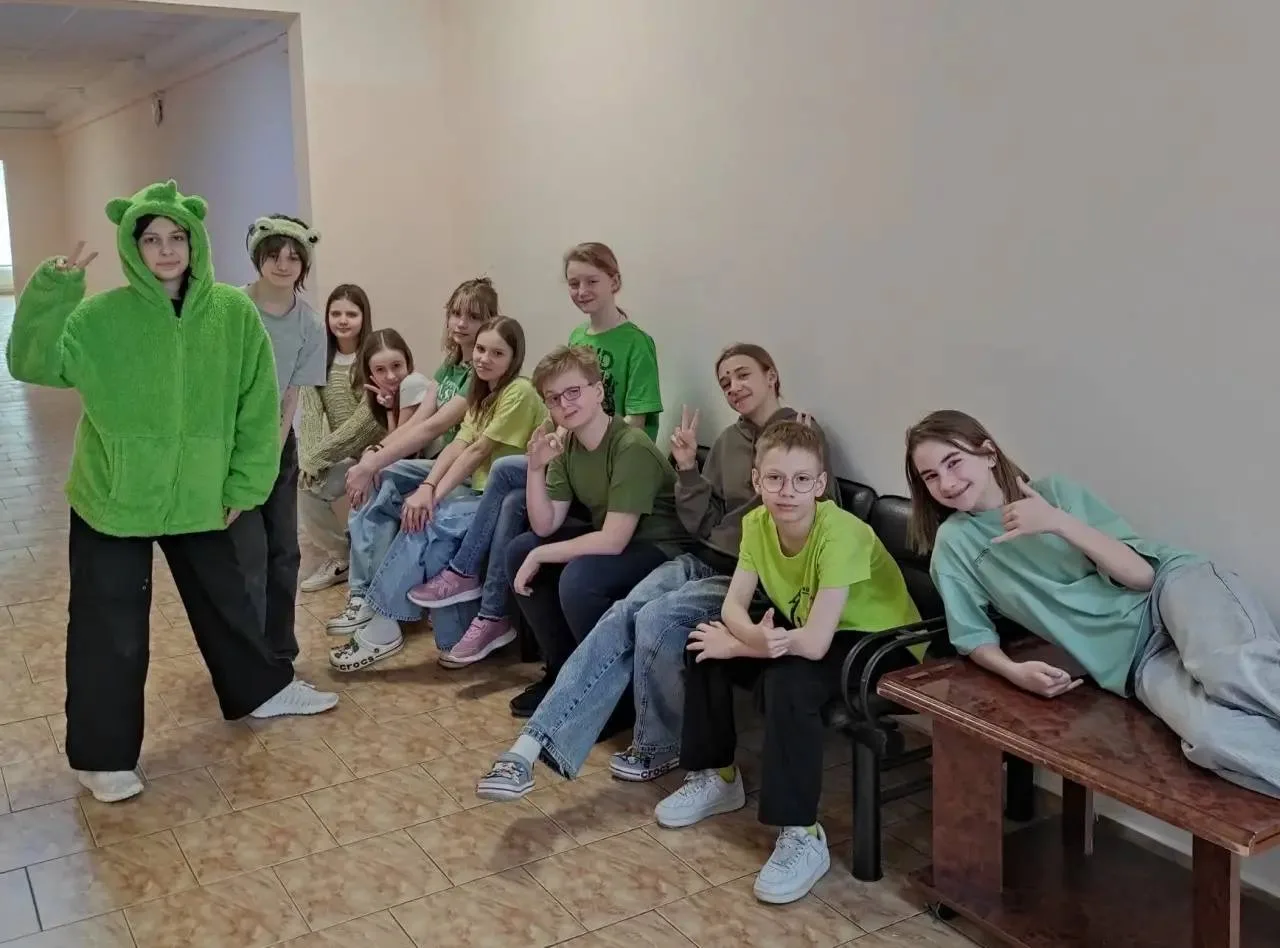 🔥Яркая пятница!  💚В пятницу наша школа буквально расцвела! «Зеленая пятница» прошла на ура, и коридо