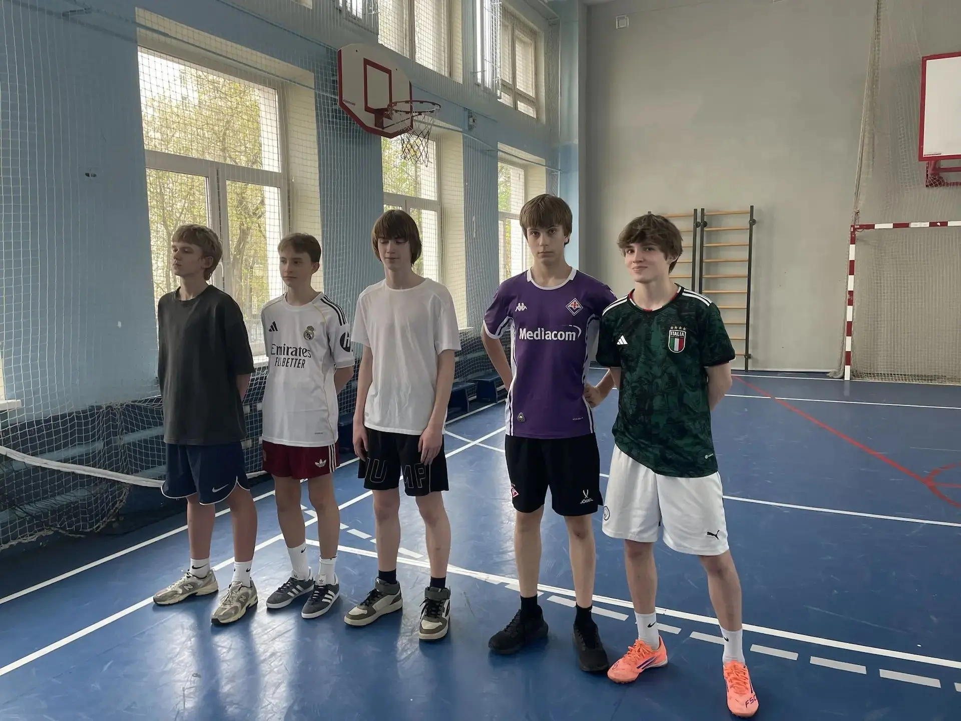 В школьном спортивном клубе «Гепард» продолжается групповой этап чемпионата Лицея по мини-футболу ср