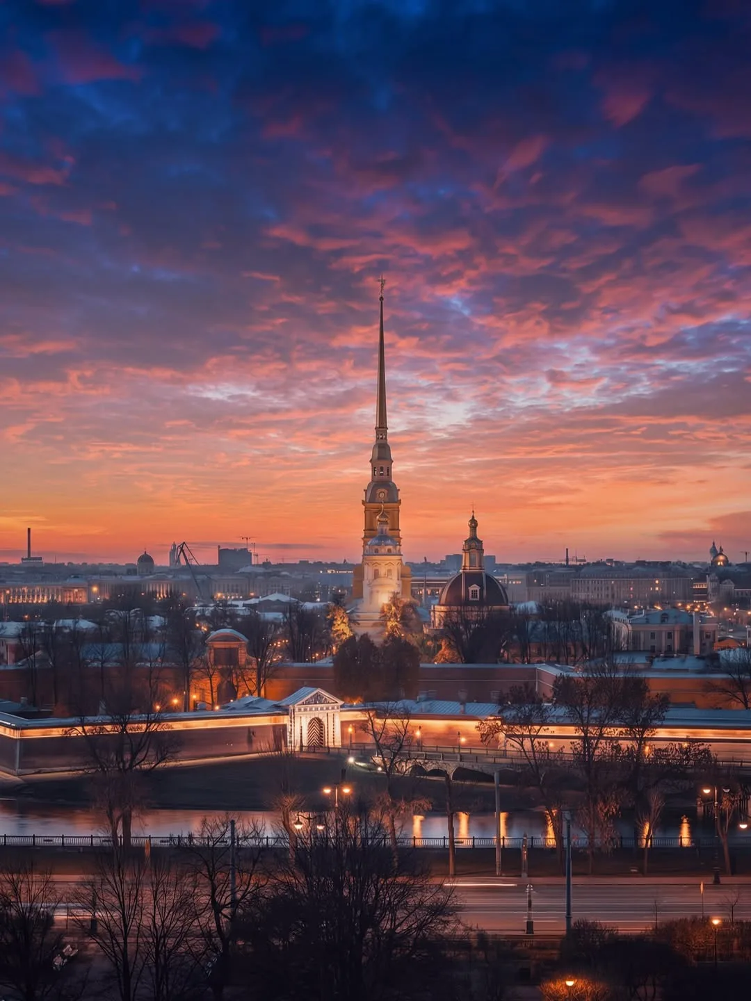 Пугающая история о «ночных призраках» на строительстве Петербурга.