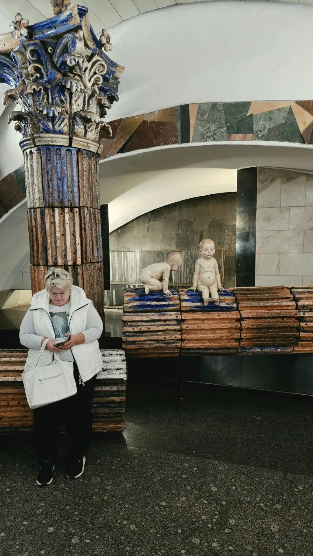 Ром и Ремул, братья, основавшие Ром, по русски - Рим. Станция метро Римская.
