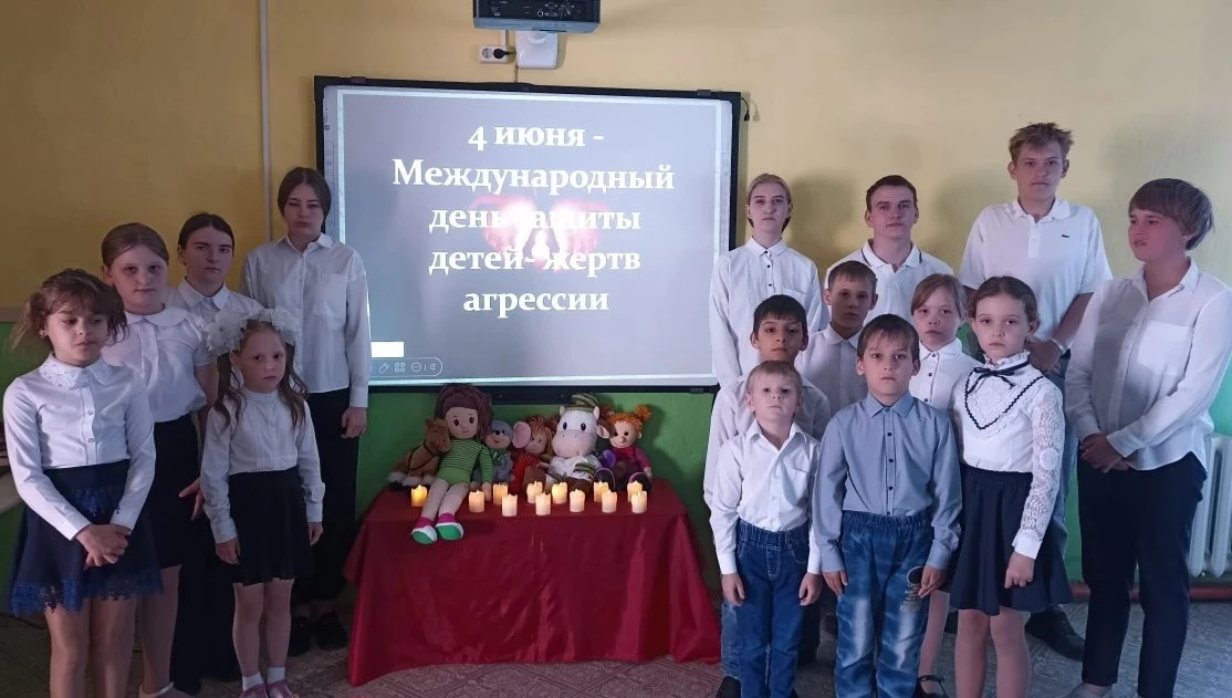 04.06.2026 года для ребят Центра проведен патриотический час "Дети- цветы жизни", приур...
