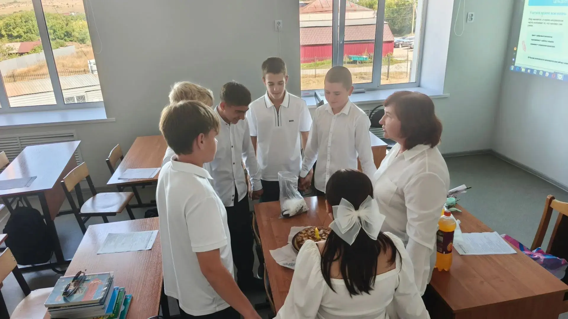 🎉 С Днём знаний! 🎉Сегодня, 1 сентября, в нашей школе прошла торжественная линейка, по...