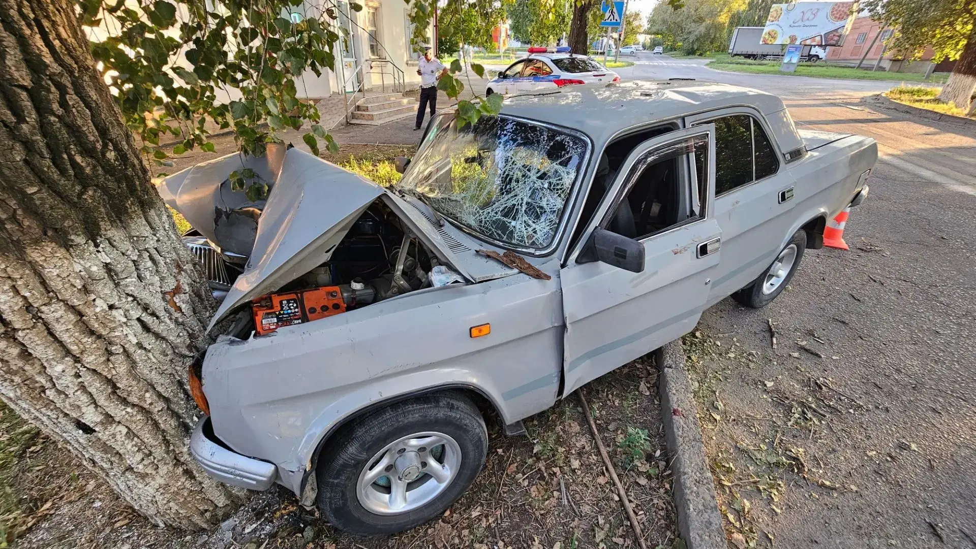 Сегодня 17:05, в г. Армавире на ул. Пугачева, д. 17, 56-летний водитель, управляя автом...