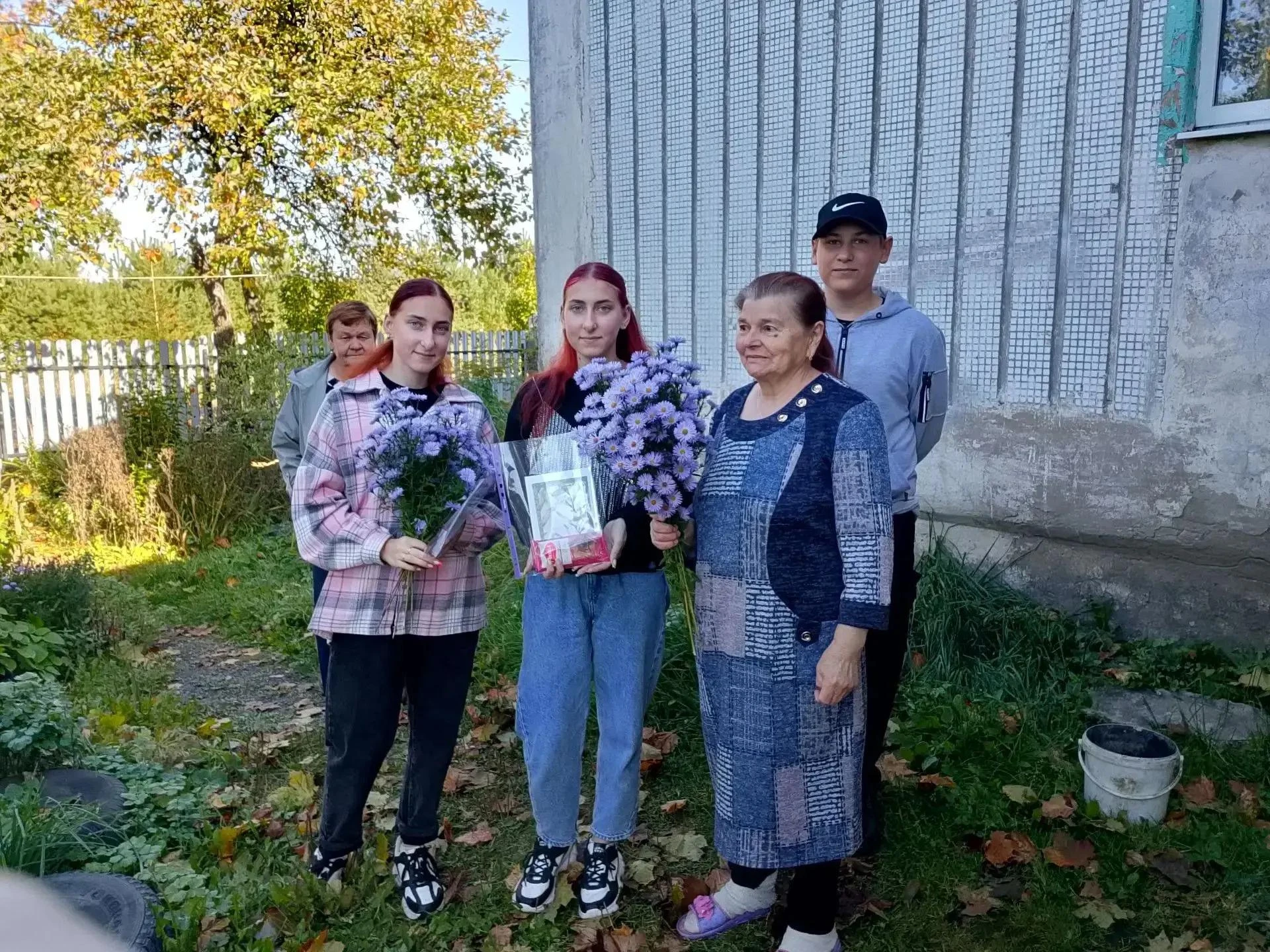 Ко Дню пожилого человека — от наших ребят с любовью!