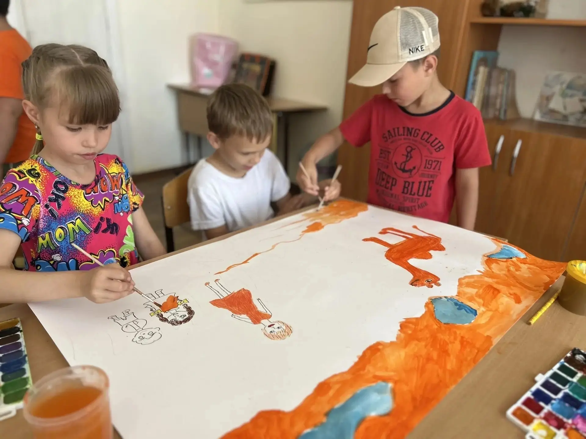Взрыв красок в «Светлячке»! 🎨✨

Сегодня в нашем лагере прошёл настоящий творческий марафон! Каждый 