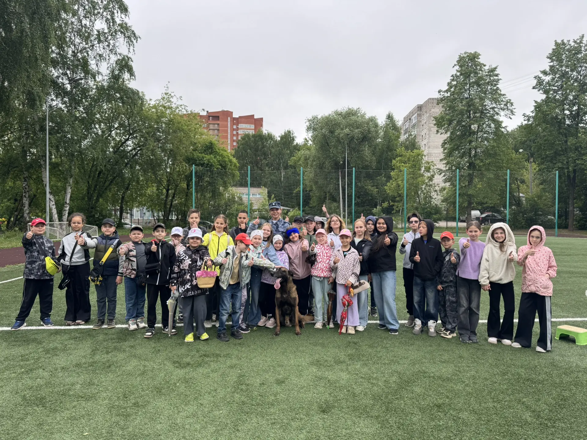 Встреча с настоящими профессионалами! 🐾

Сегодняшнее утро  у нас выдался по-настоящему особенным. К