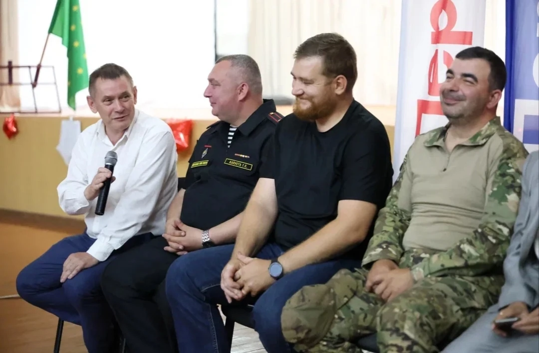 🎉 День молодёжи в Майкопском районе: праздник талантов и единства! 🎉

В станице Абадзехской ярко о