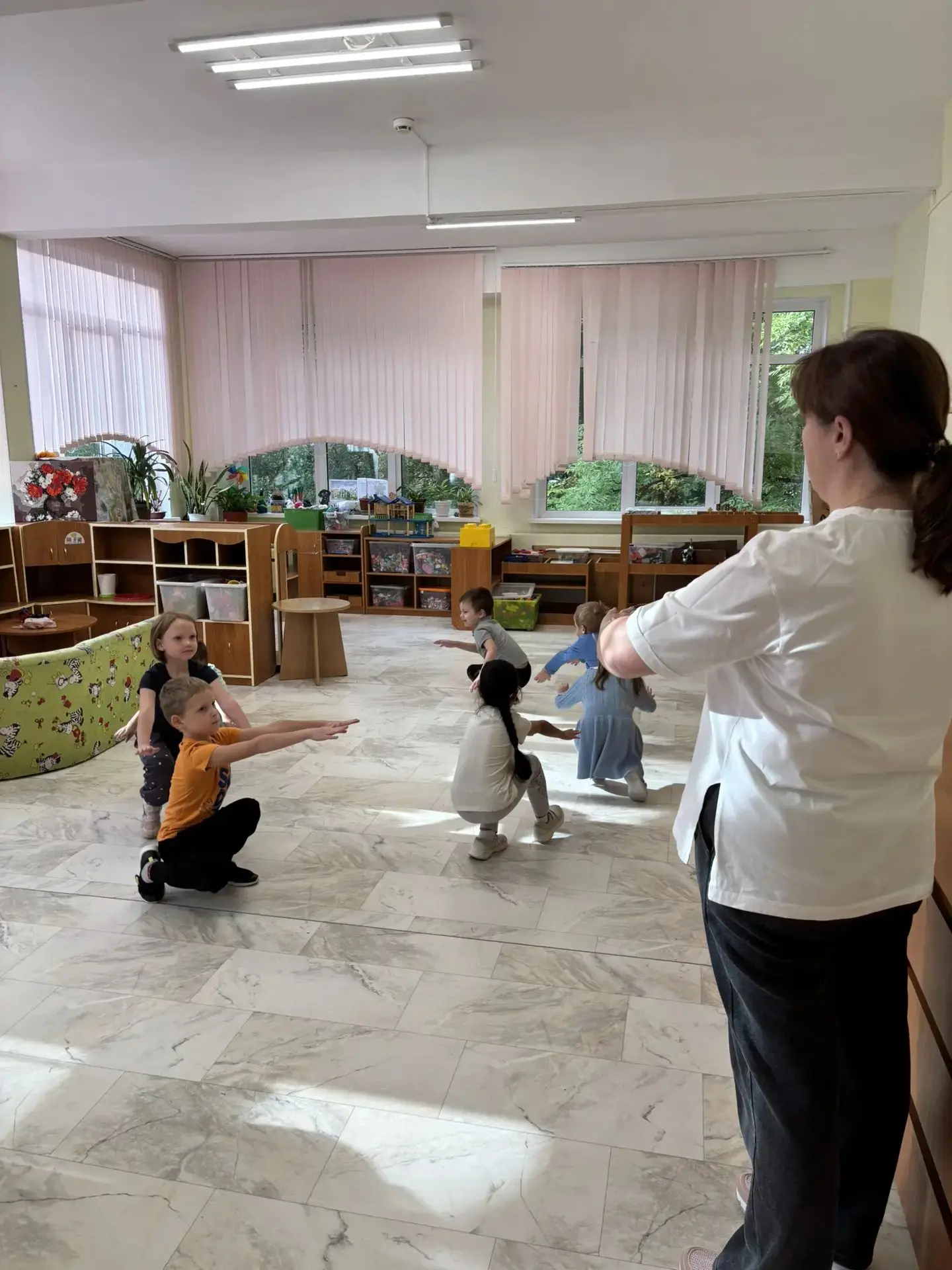 🤸 Физкультура в группе «Знайки»! 🏃
