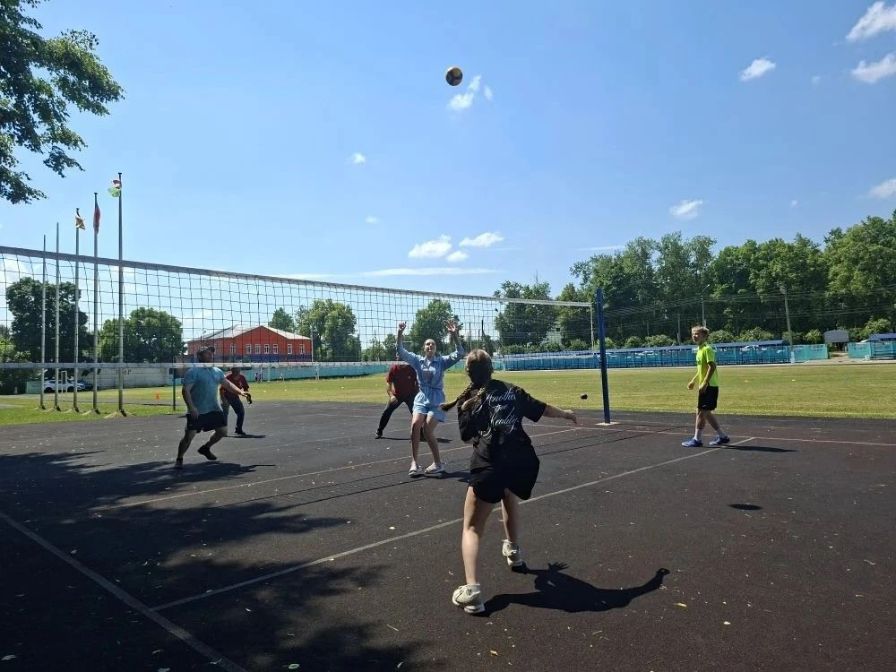 Праздник спорта и здоровья в День России!
12 июняна территории города Юхнова, на стадионе "Угра", со