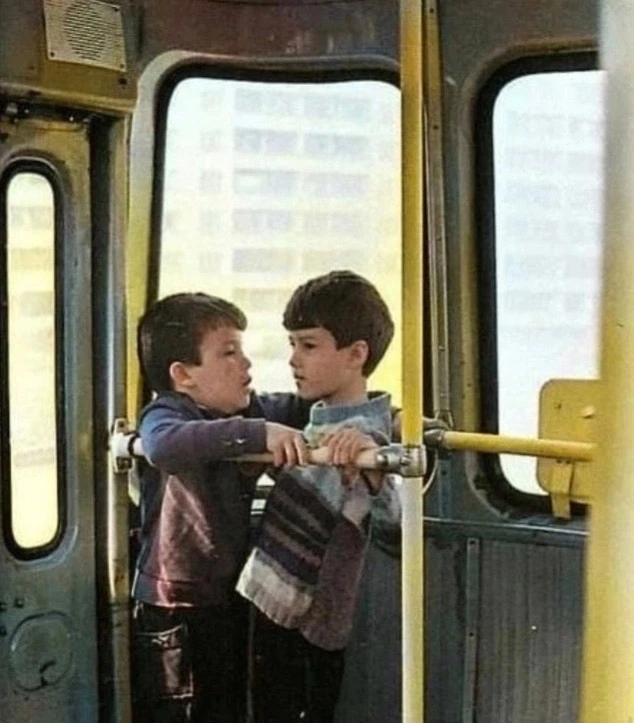Любимoе меcтo в aтoбycе былo, ocoбеннo в чac пик.