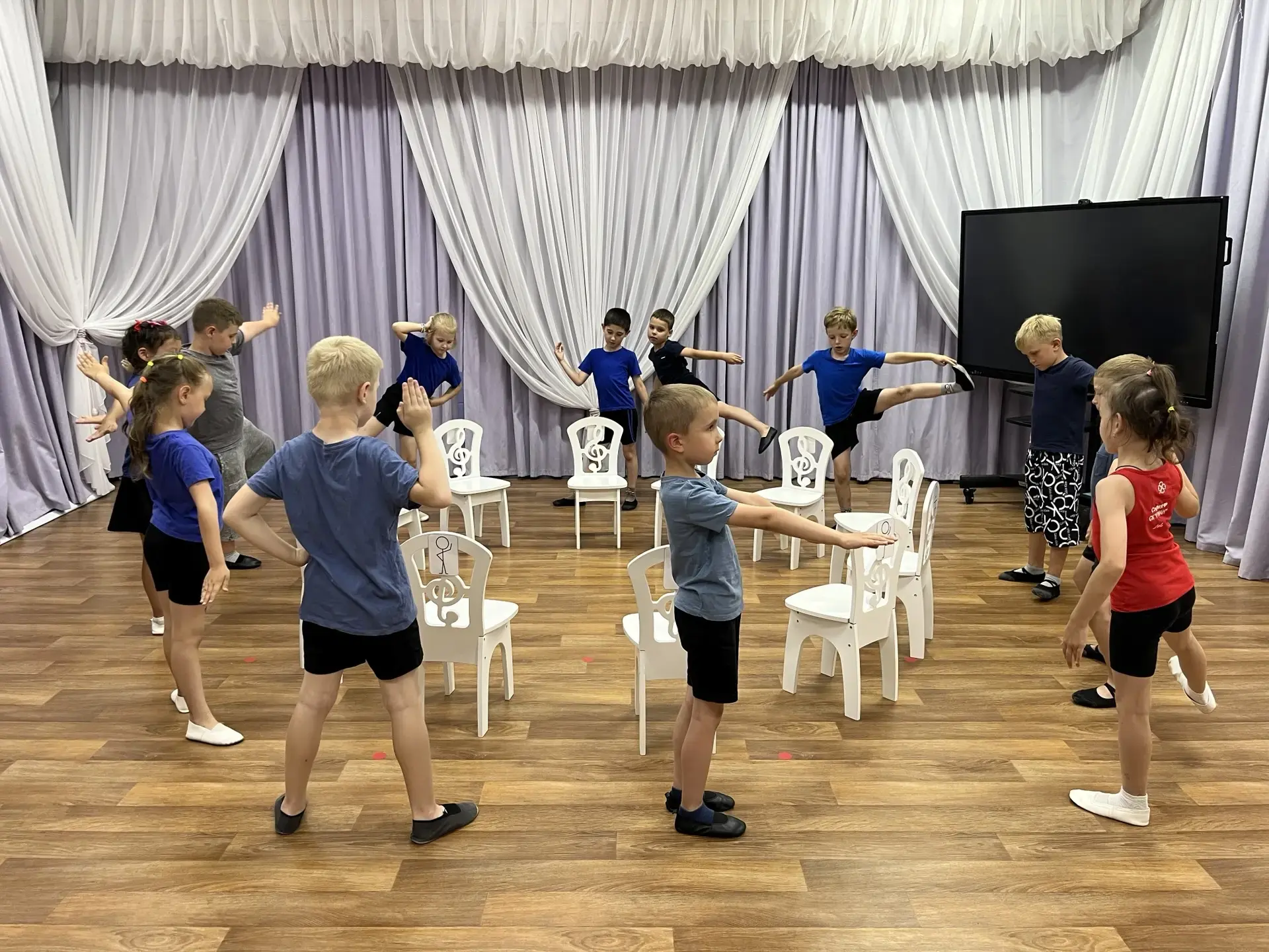 🎈 «Играем с пользой».🎈Музыкальное занятие в группе «Звёздочки».