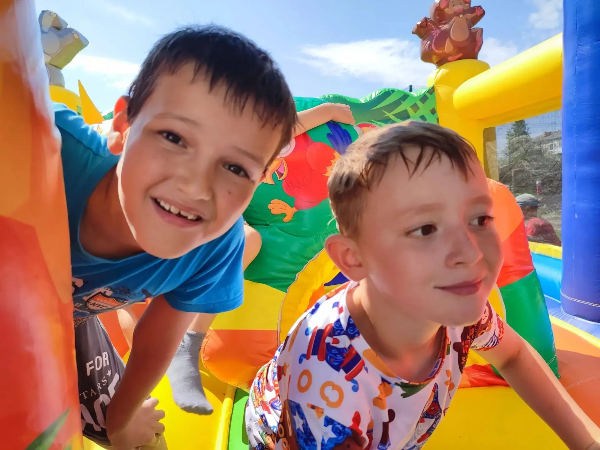 ЛЕТО В ЛАГЕРЕ "ДРУЖБА"🌞

🌞Вторая смена близится к концу, но с каждым днём в нашем лагере всё интер