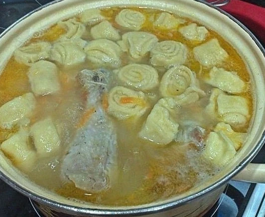 🥣 Наваристый куриный суп с рулетиками  🔖 Ингредиенты:  Для супа: Курица — 0,5 шт. Картофель — 2 шт. 