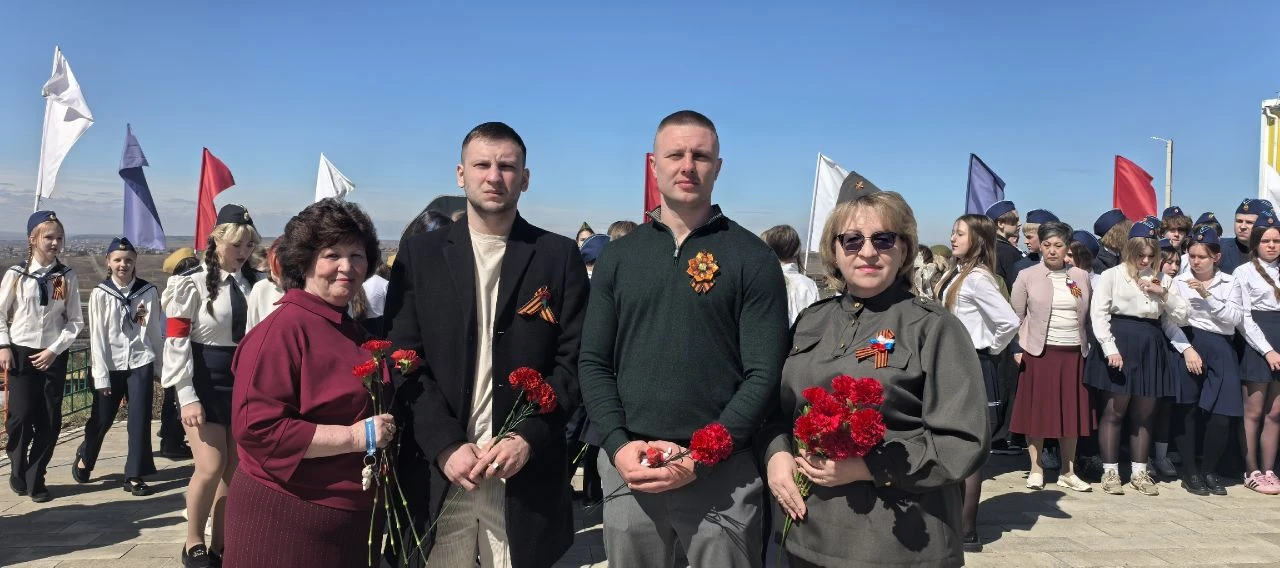 С Днём Победы!  7 мая на территории нашей Грановской школы состоялся традиционный митинг, посвящённы