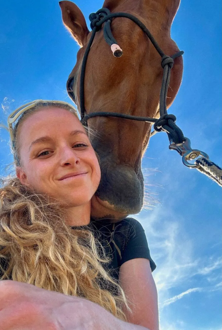 🐴