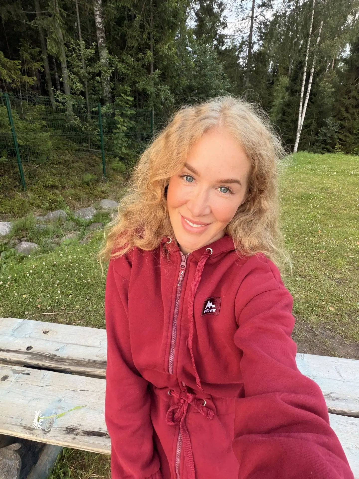 Что-то я забросила тут беседы с вами, обещаю исправится. 

Совсем скоро поделюсь с вами:
- самым нео