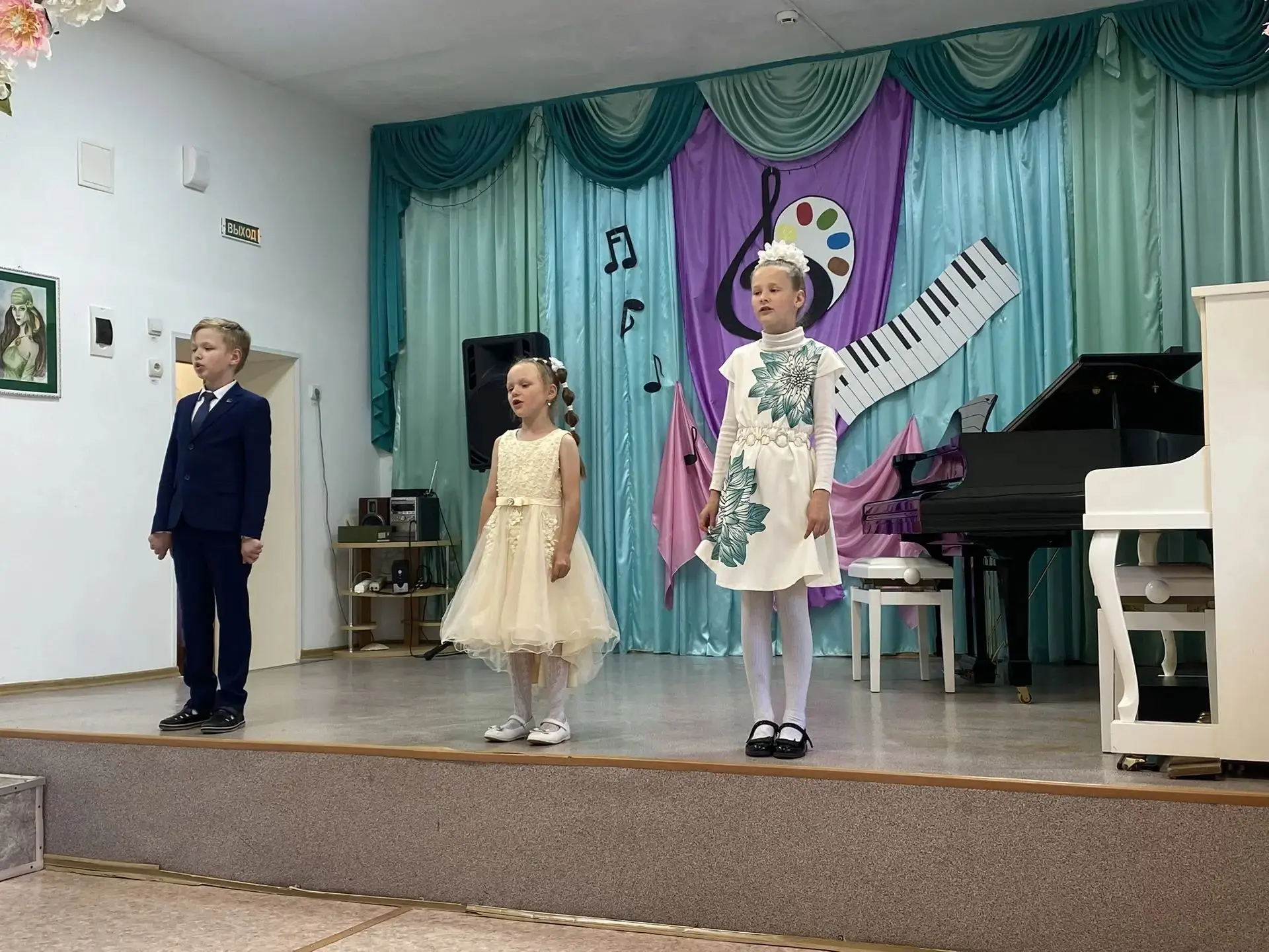 🔷26 мая в Ярославской школе искусств прошёл отчётный концерт ансамблей "Изюминки", "Ко...