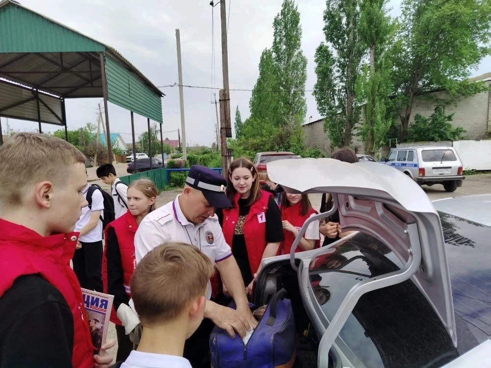 Будни дорожной полиции глазами семиклассников: акция «Один день с инспектором ГИБДД🚔».