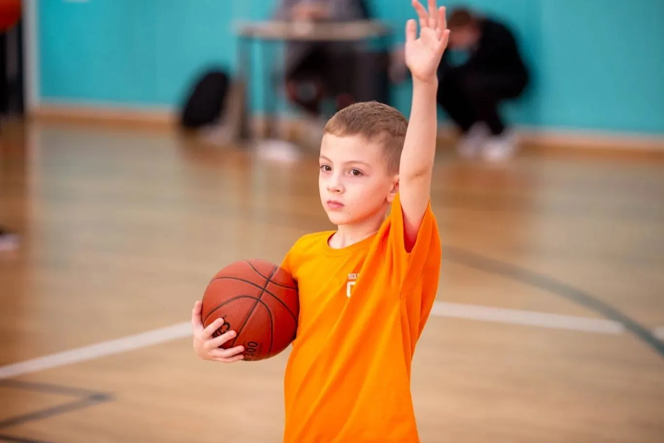 🏀 «Школа мяча» — весёлый спортивный праздник для малышей!  В нашей школе прошёл окружной этап фестив