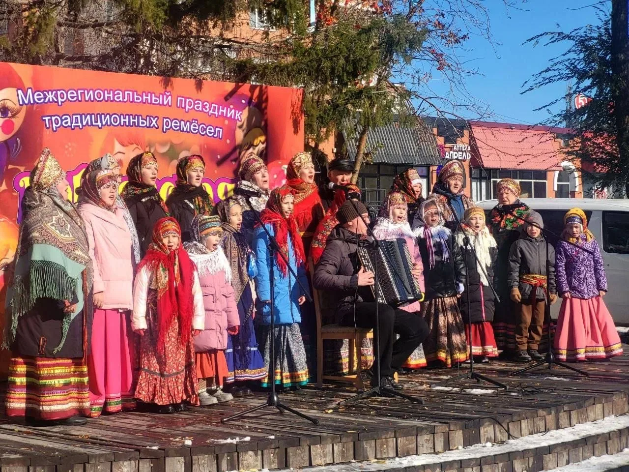 🪆В Омске снова пройдет "Покровская ярмарка" - три дня ремесел, чалдонской кухни и наро...