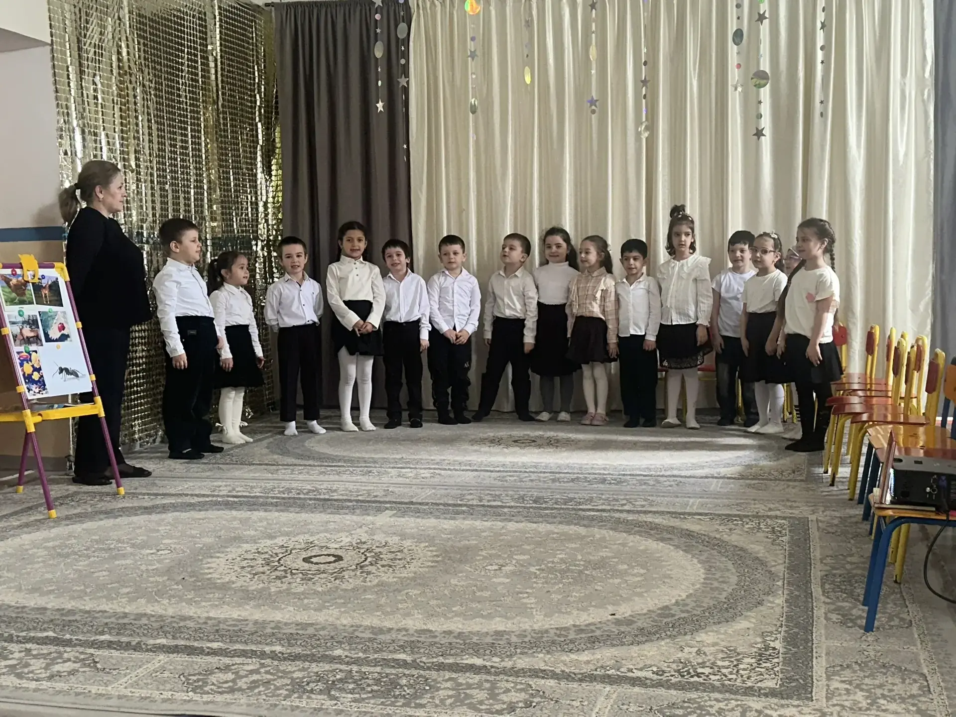 Открытое занятие в старшей группе №4 "Почемучки"
Тема: "Путешествие в зоопарк" 
Воспитатель: Амаева 