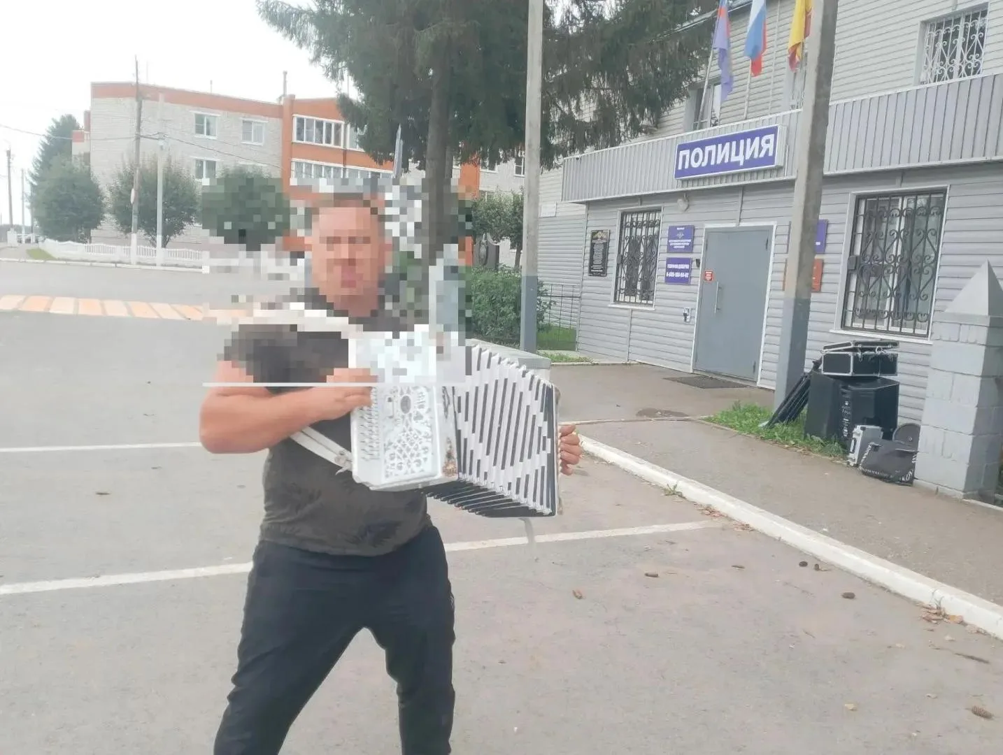 В Моргаушах поймали пьяного водителя "Лады", который пытался убежать от погони и сыграл...