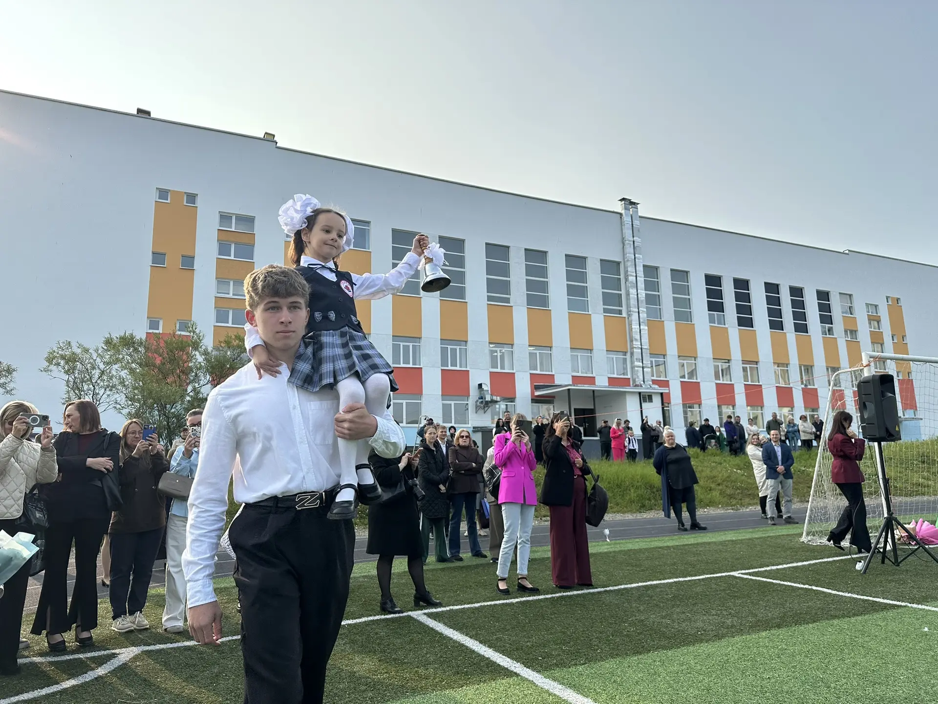 Сегодня, 1 сентября, на спортивном поле нашего лицея прошла традиционная линейка, посвя...
