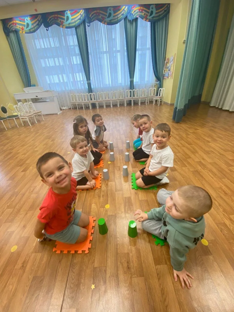 В нашем детском саду уникальный кружок — ЛОГОРИТМИКА! 🎵  Это занятие, где музыка, движение и речь вс