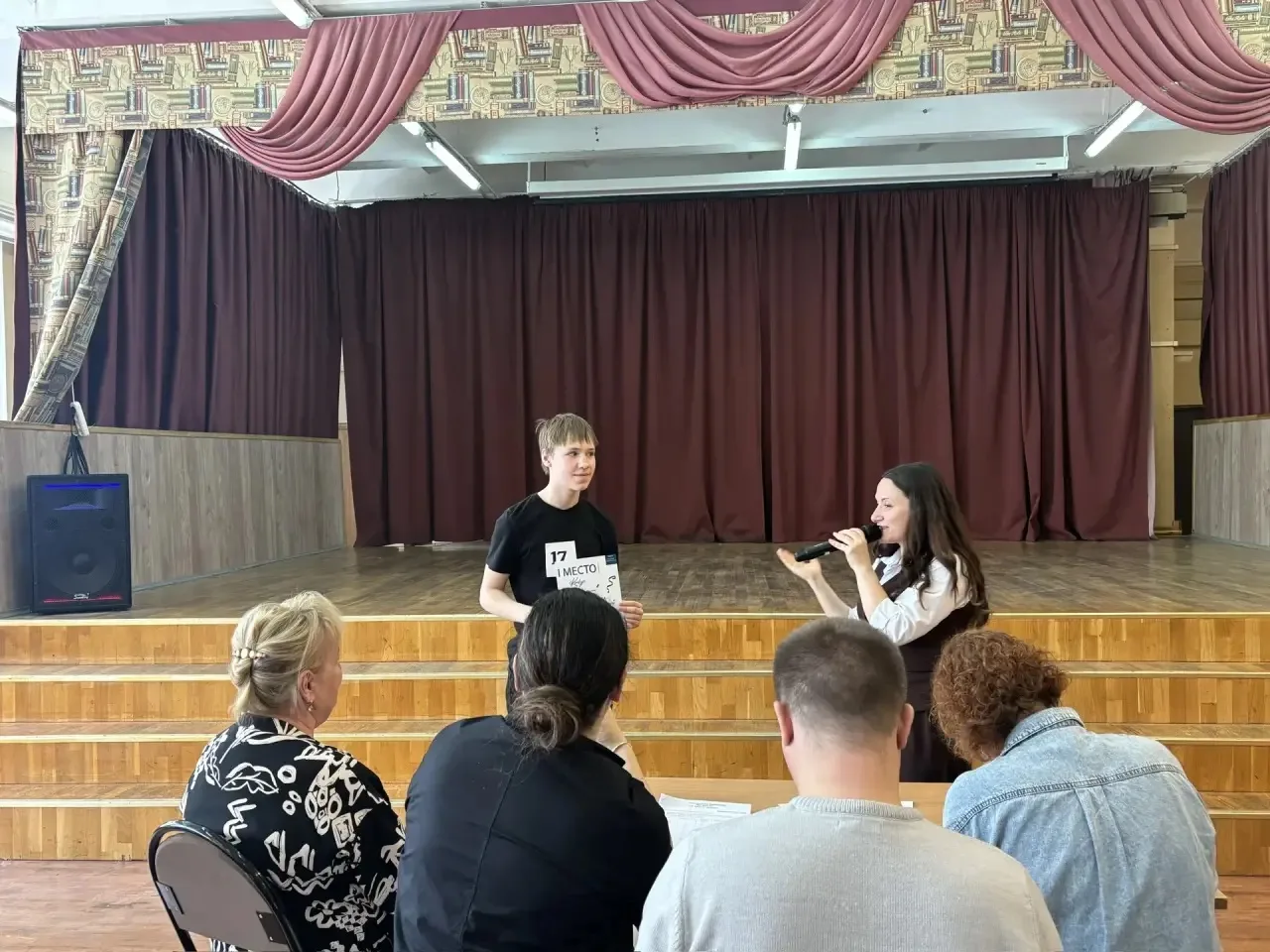 ✨ Театр в каждом из нас: как прошёл конкурс импровизации в нашей школе! ✨  Сегодня, в Международный 