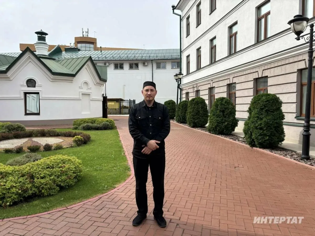 Ленар хәзрәт Хамматов мәзһәбләр хакында аңлата: «Дин ул супермаркет та, уенчык та түгел»