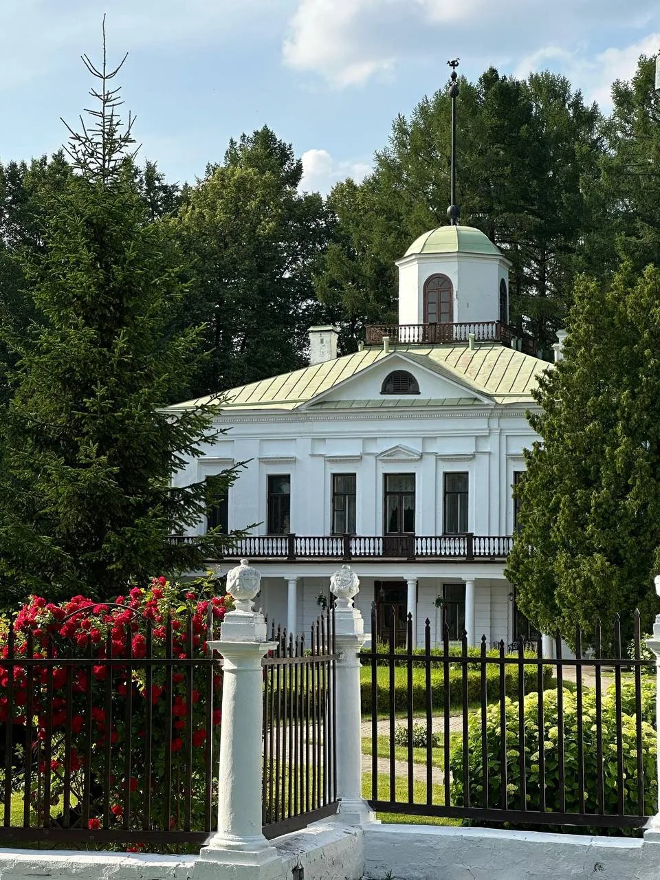 Историческая усадьба Середниково
🗓 Пн-Вс 10:00-20:00
📍 Усадьба Середниково

💵 100 ₽

Классический