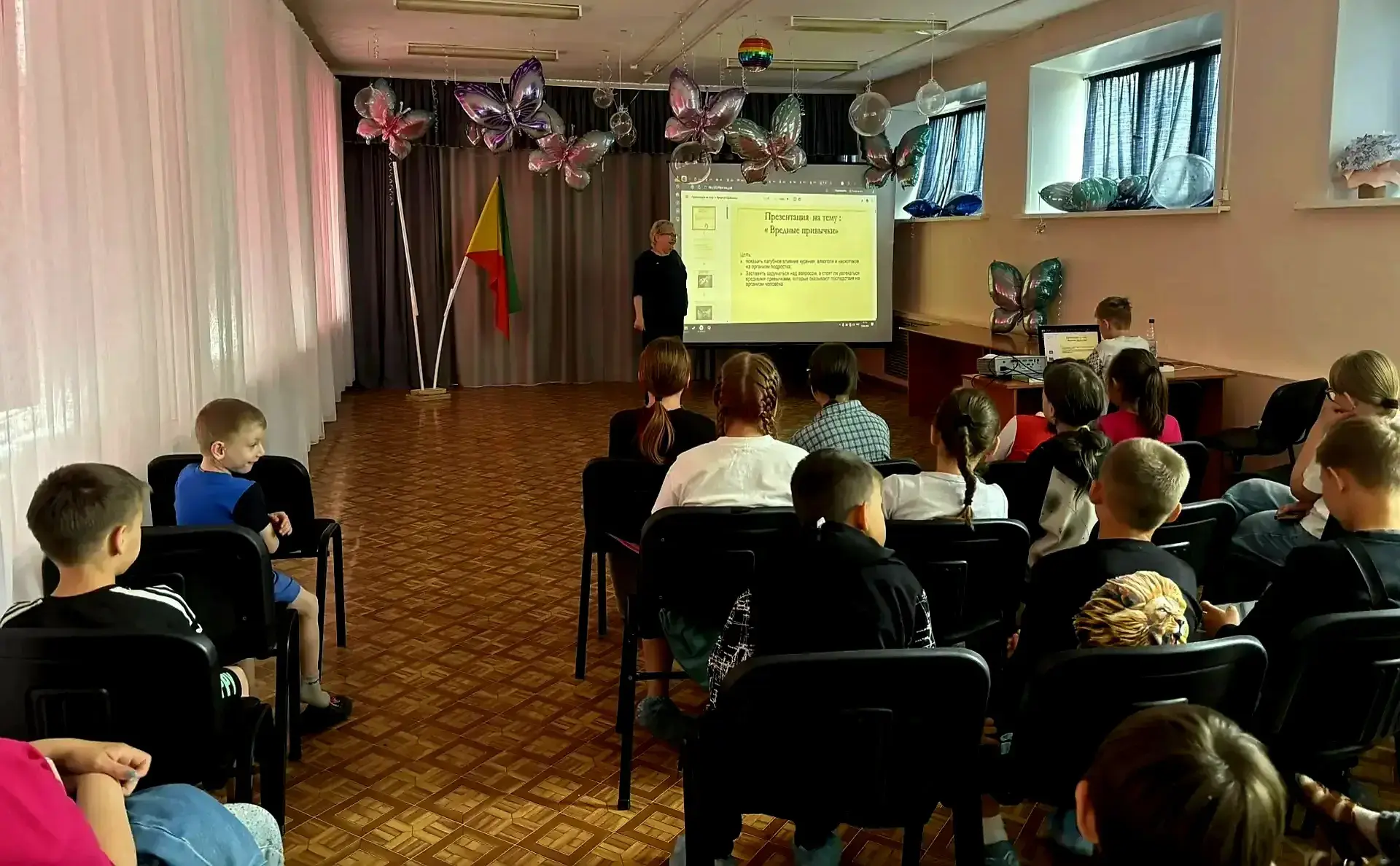 😊 Каникулярная площадка профориентационной направленности

🏫 В нашем центре в рамках каникулярной 