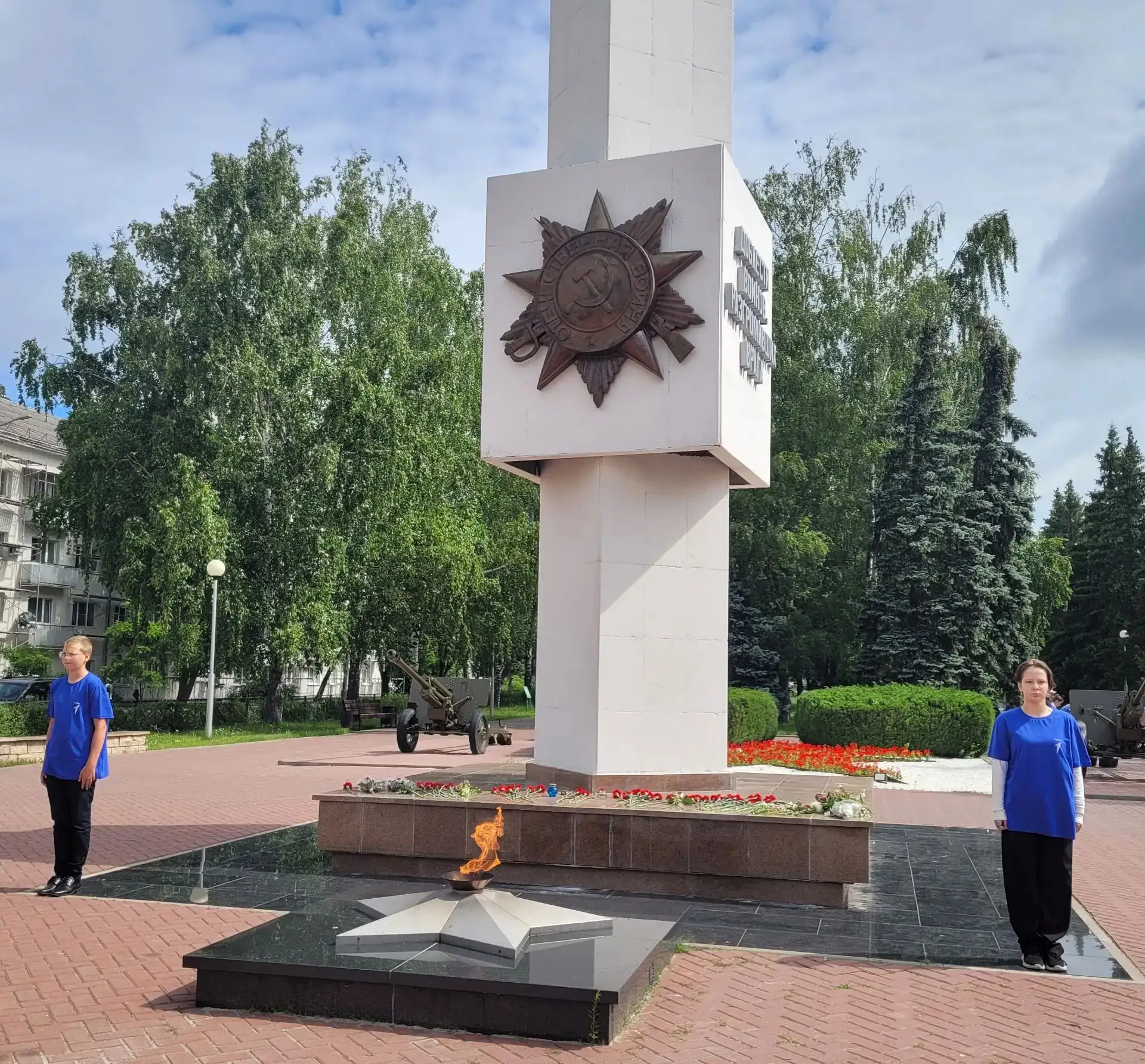 ДЕНЬ ПАМЯТИ И СКОРБИ В ДОЛ "СОЗВЕЗДИЕ ОРЛЯТ"  
🔥В эти дни, когда воздух наполнен особым трепетом и 
