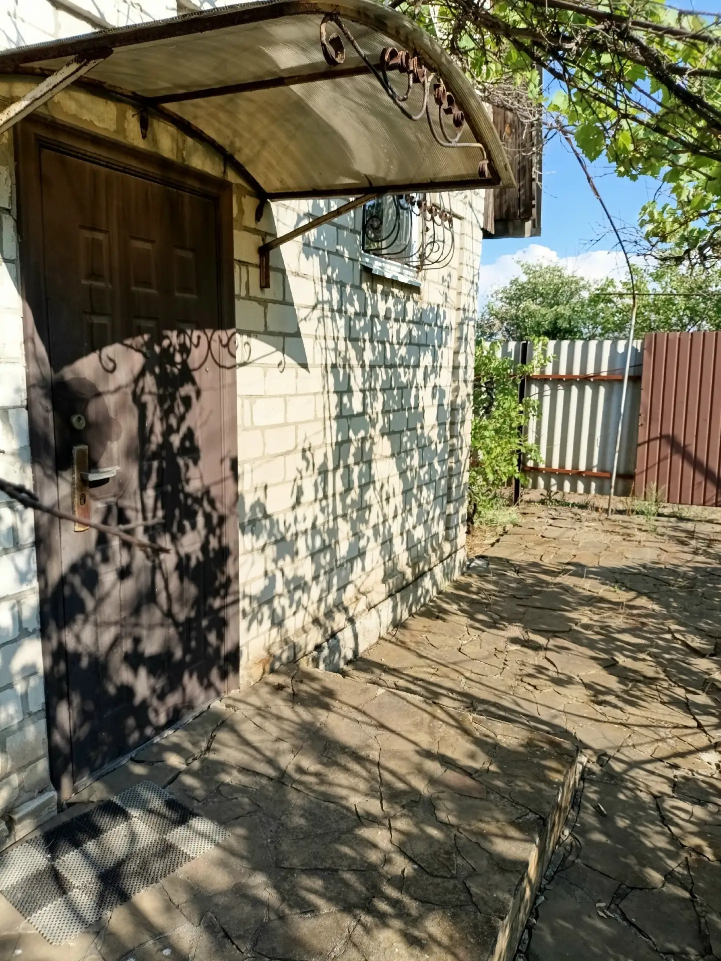 Продам дачу 100м.кв двух этажный дом, скважина, летний душ, туалет на улице,ёмкость 3т ...