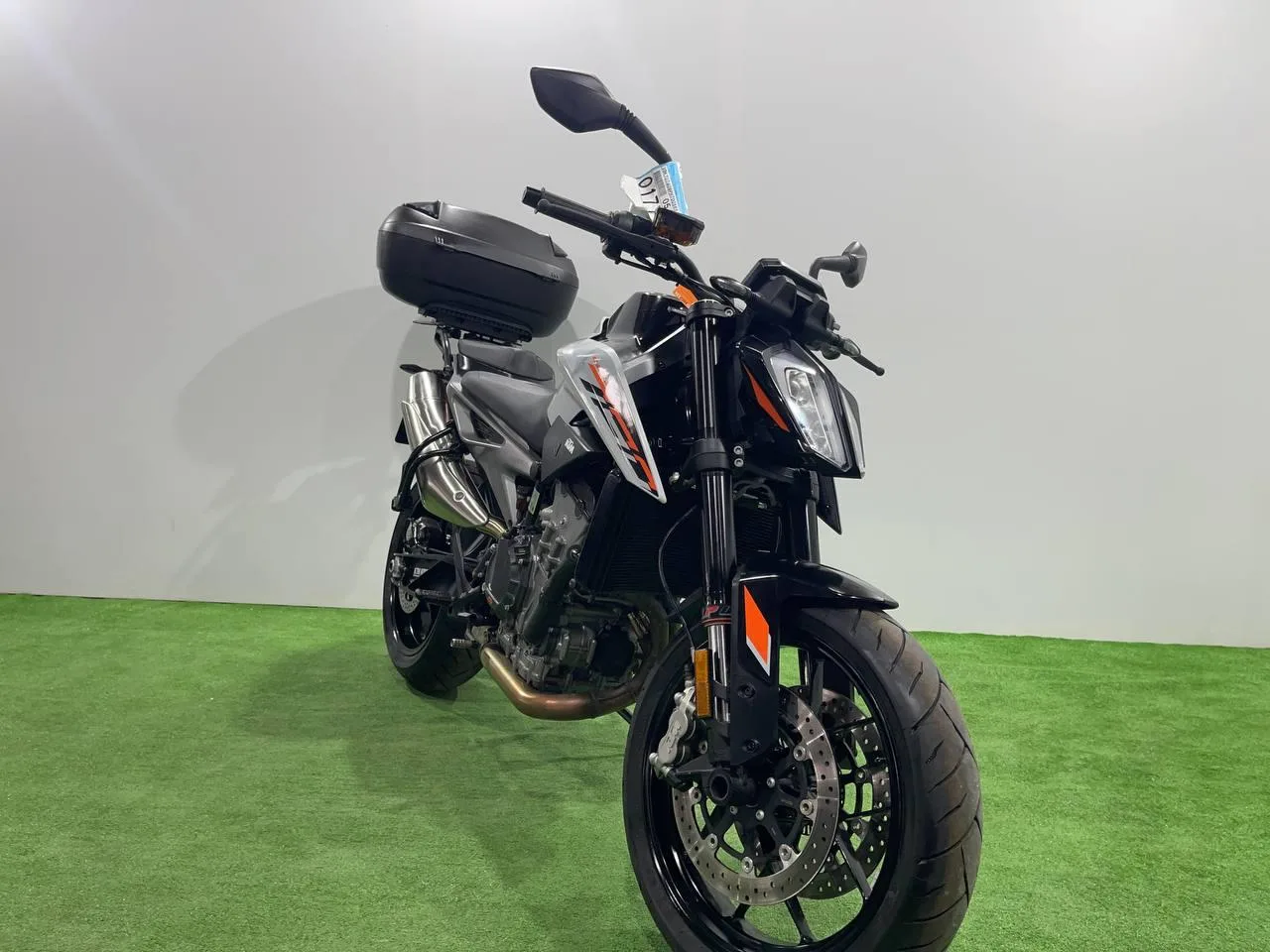 KTM 790 DUKE в наличии во Владивостоке  Характеристики:  - 2023 год - объем 790 см3 - Аукцион BDS - 
