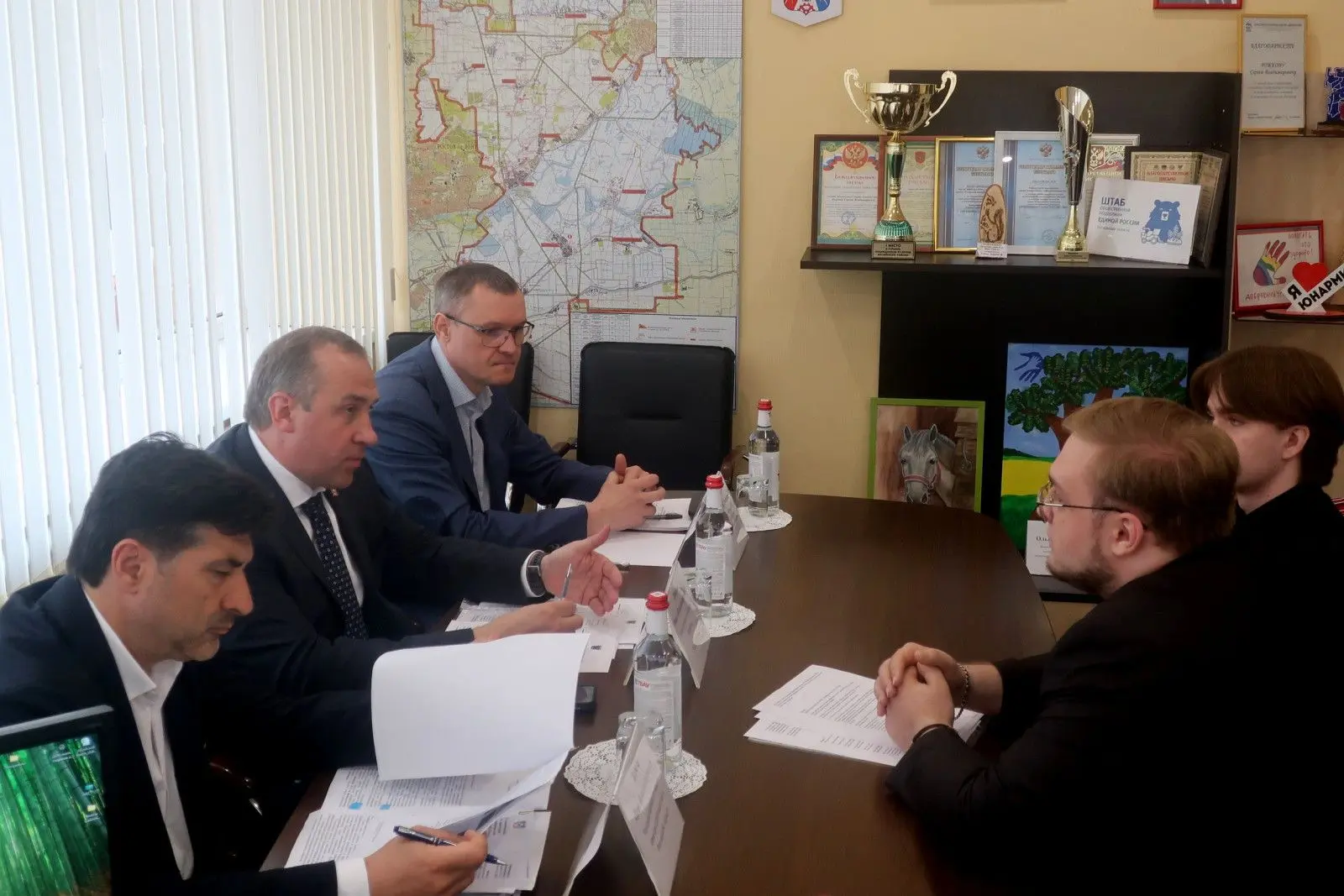 Министр экономического развития Ростовской области Павел Павлов посетил предприятия Аксайского район