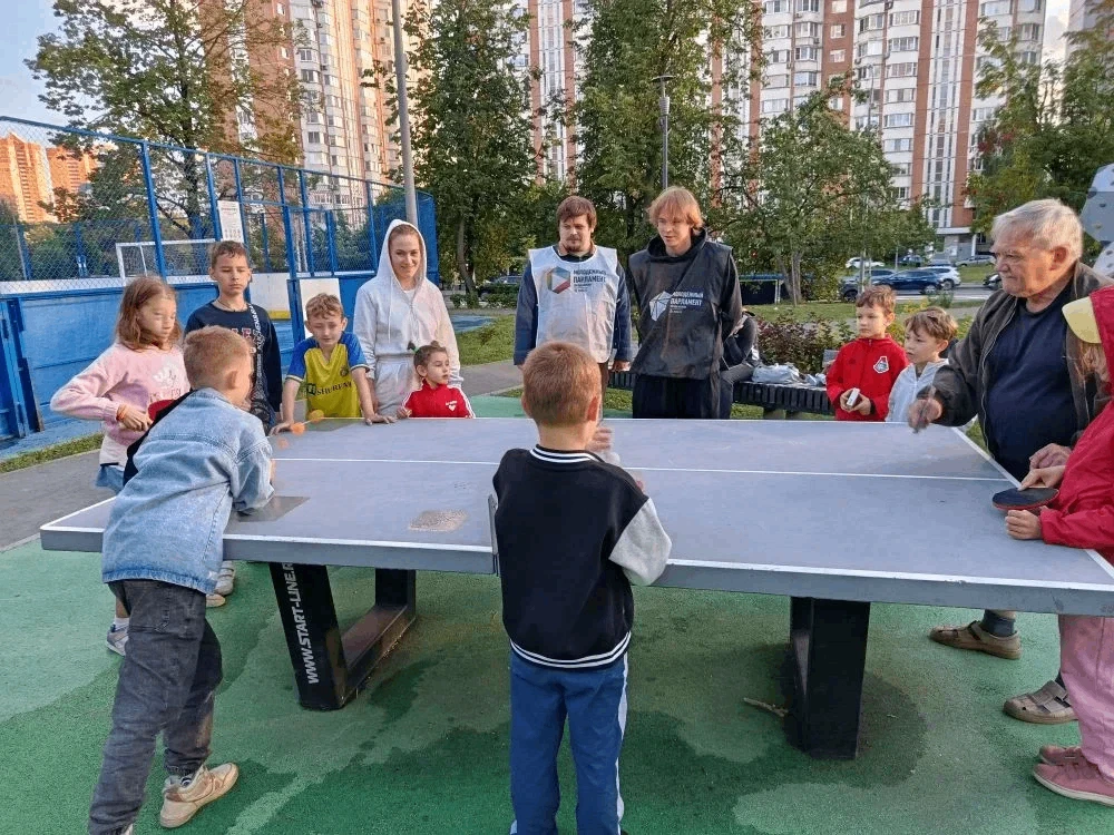12 августа состоялся праздник «Выходи во двор» на улице Кравченко. Программа мероприяти...