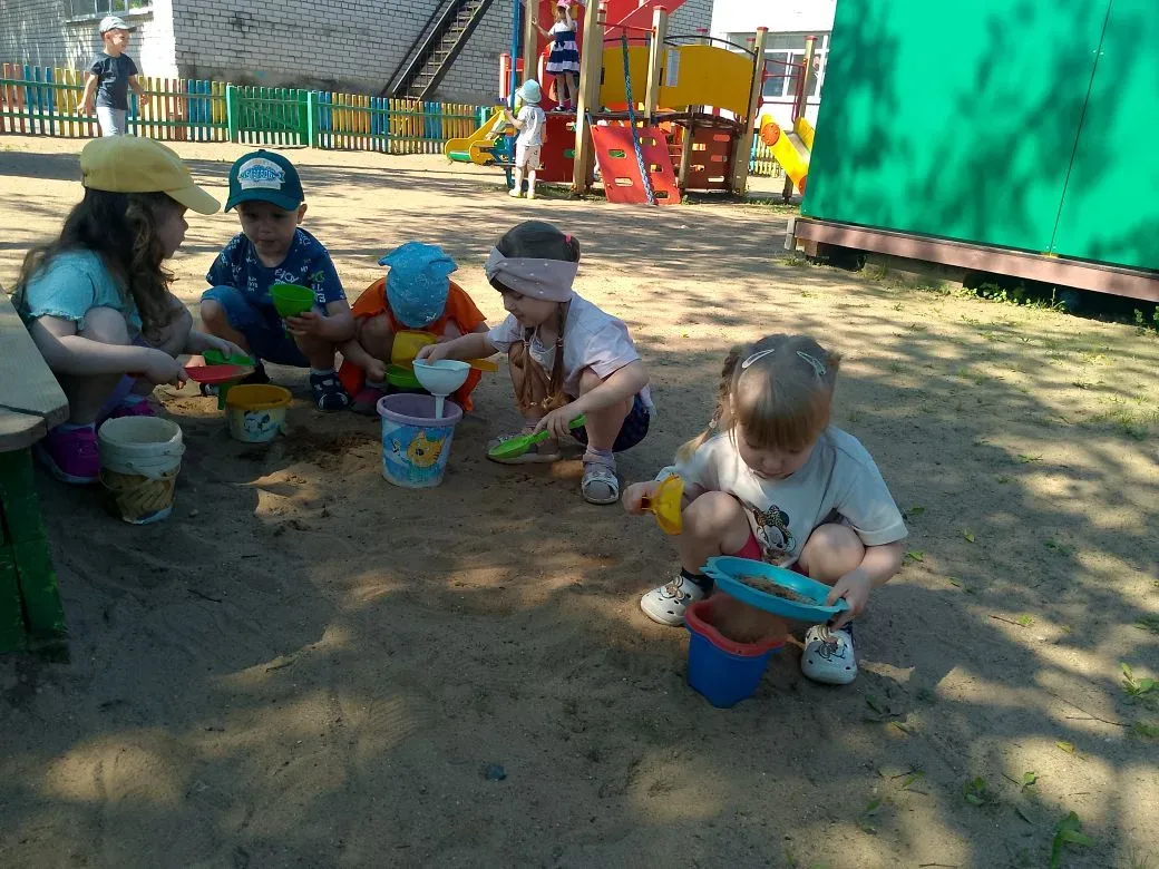 🏖 Игры в песочнице: больше, чем просто развлечение! 🏖
❓Думаете, игры в песочнице — это просто «пос