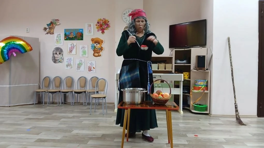 🎂В нашем детском саду прошёл необычный  праздник - День рождения Бабы Яги. Самый известный и загадо