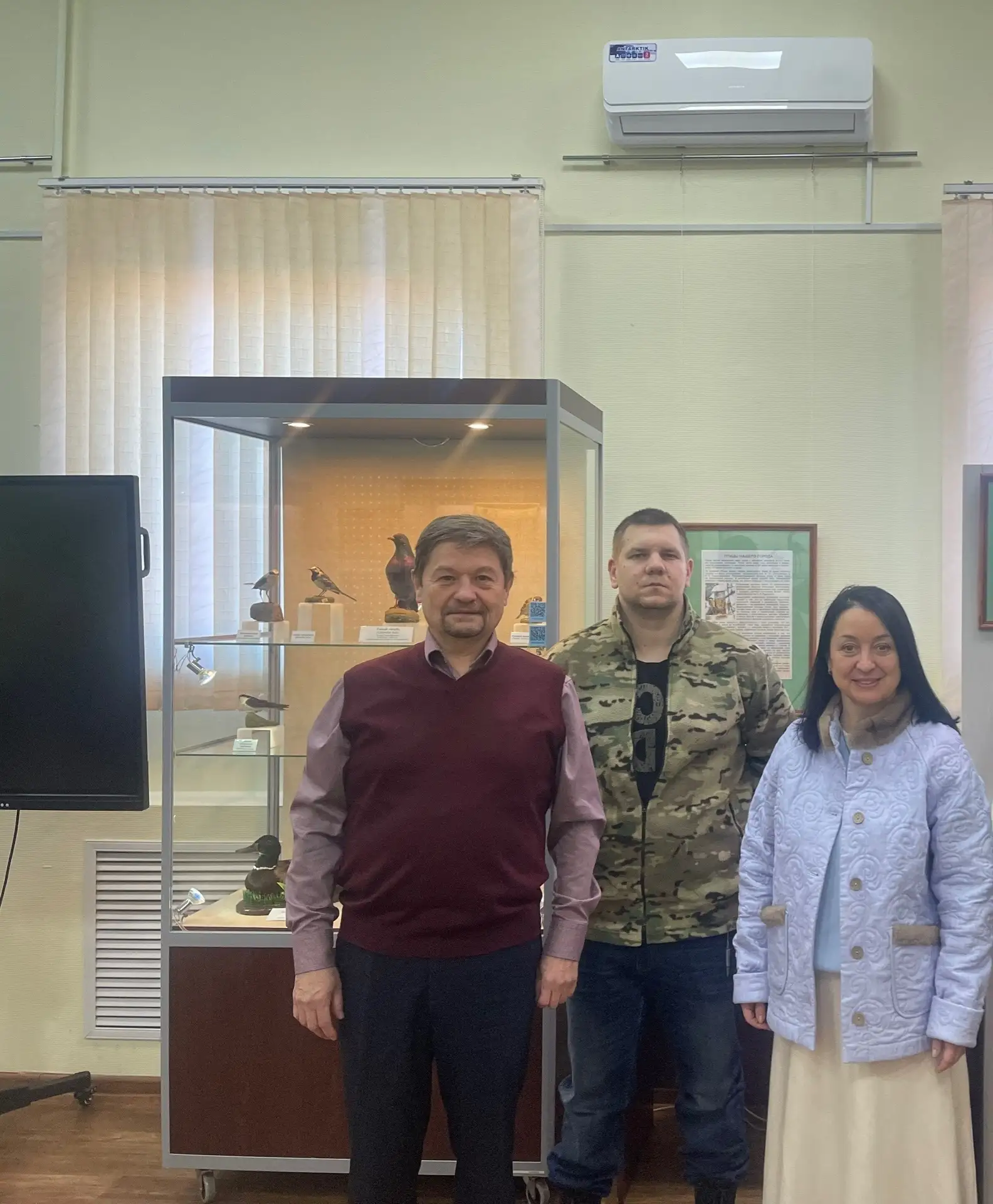 В выставочном зале Кировского городского зоологического музея установлена, сплит-система.
