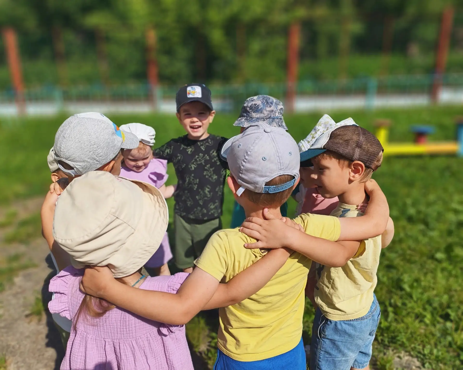 Международный День дружбы 
🌞Сегодня в детских садах разливалось особенное тепло — не июльское, солн