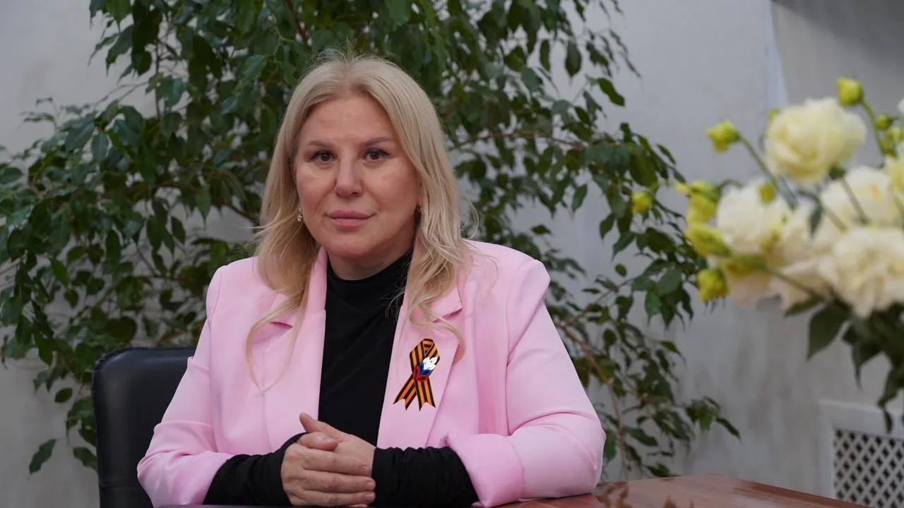 Дорогие жители Махачкалы!  От всего сердца поздравляю вас с великим и священным праздником – Днем По