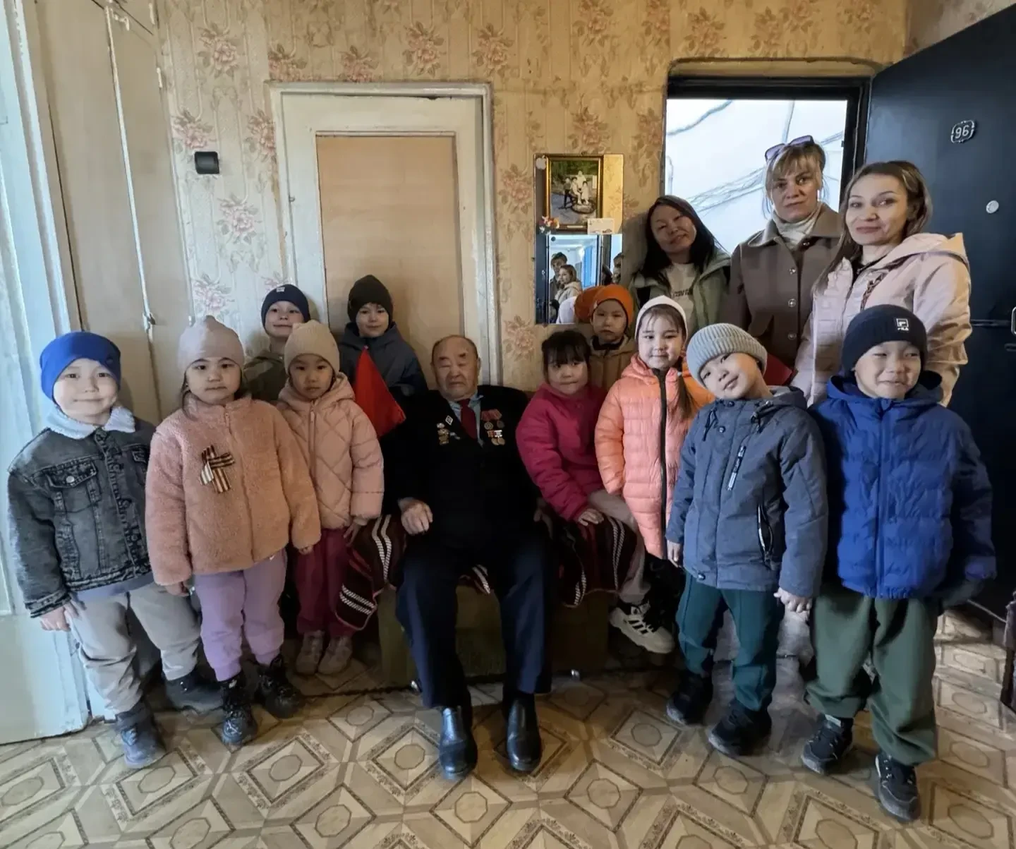 12 мая в рамках программы патриотического воспитания воспитанники группы «Почемучки» по...