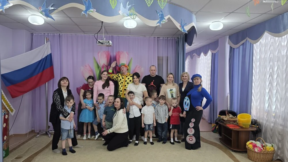 Весенний праздник в группе "Ласточки"
